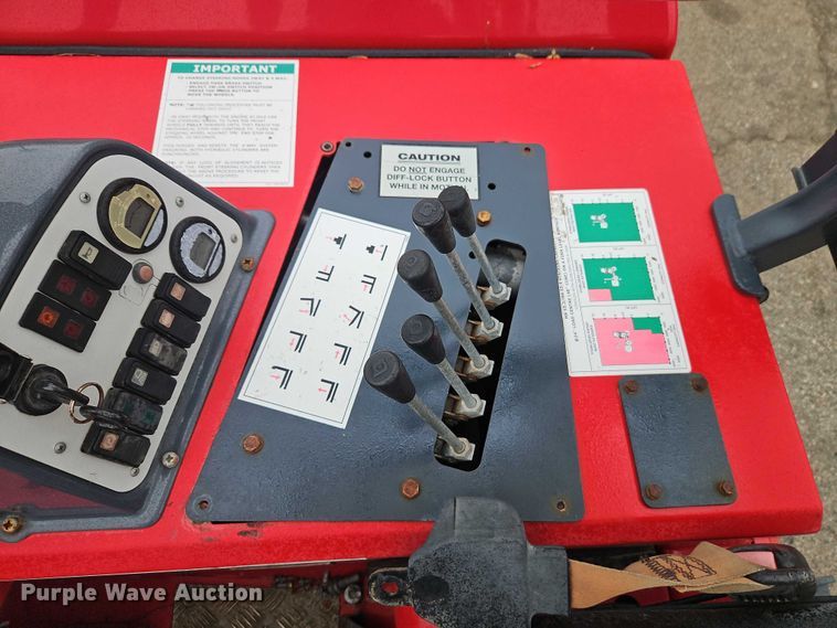 image for item EJ0047 2016 Moffett M8 55.4 forklift