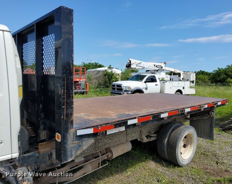 image for item EJ0061 2003 GMC W4 dump flatbed truck