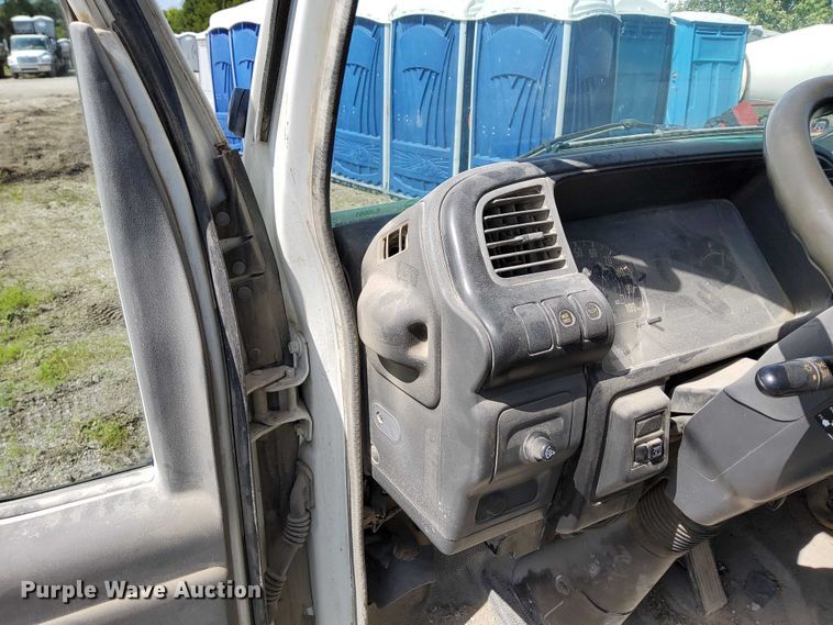 image for item EJ0061 2003 GMC W4 dump flatbed truck