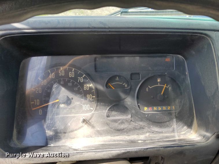 image for item EJ0061 2003 GMC W4 dump flatbed truck