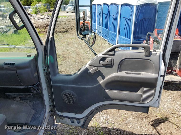 image for item EJ0061 2003 GMC W4 dump flatbed truck