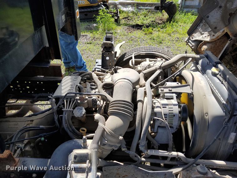 image for item EJ0061 2003 GMC W4 dump flatbed truck