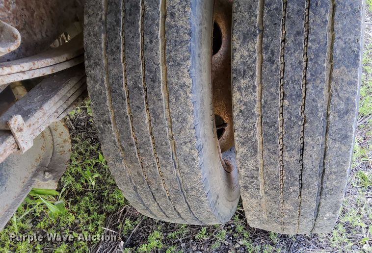 image for item EJ0061 2003 GMC W4 dump flatbed truck