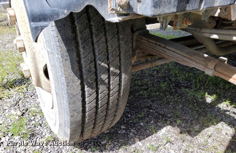 image for item EJ0061 2003 GMC W4 dump flatbed truck