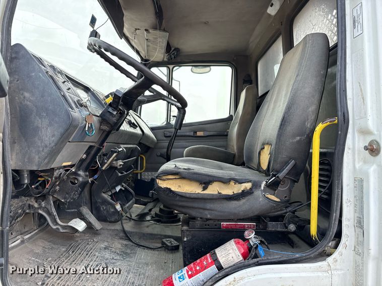 image for item EJ3744 2003 Freightliner FL80 flatbed truck