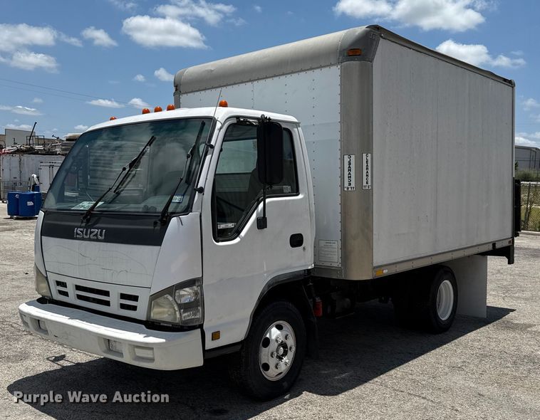 image for item EJ3827 2007 Isuzu NPR box truck