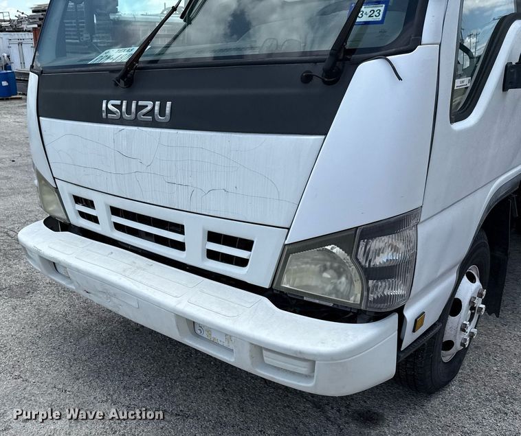 image for item EJ3827 2007 Isuzu NPR box truck