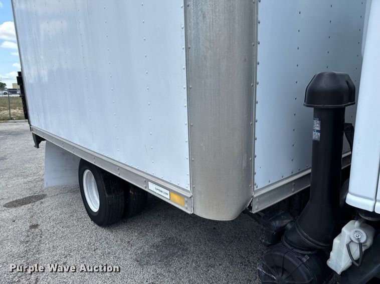 image for item EJ3827 2007 Isuzu NPR box truck