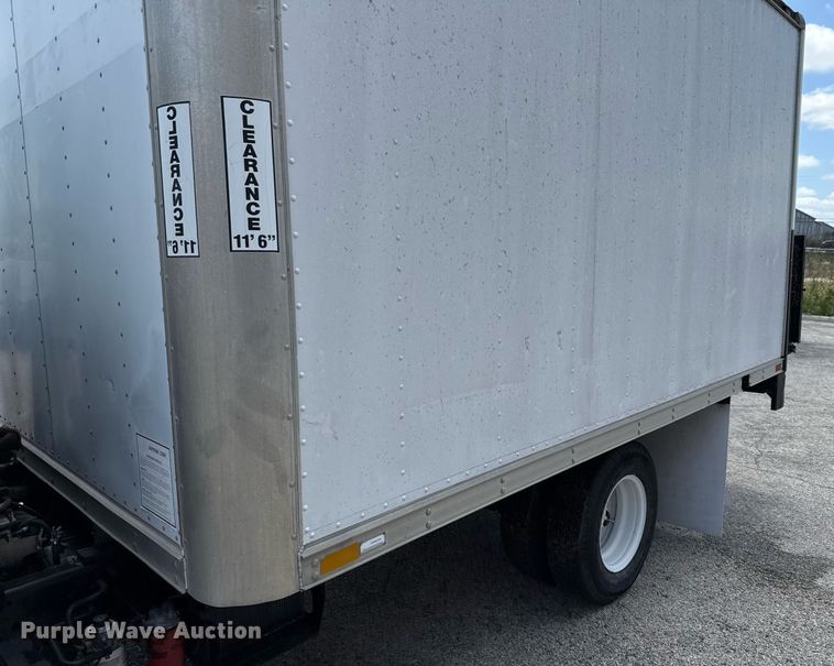 image for item EJ3827 2007 Isuzu NPR box truck