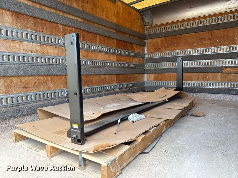 image for item EJ3827 2007 Isuzu NPR box truck