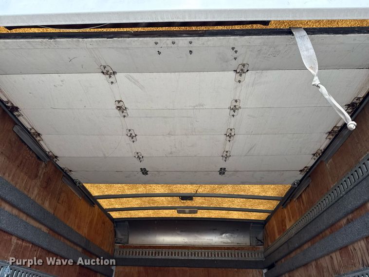 image for item EJ3827 2007 Isuzu NPR box truck