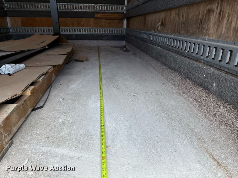 image for item EJ3827 2007 Isuzu NPR box truck