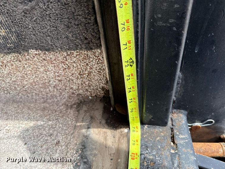 image for item EJ3827 2007 Isuzu NPR box truck