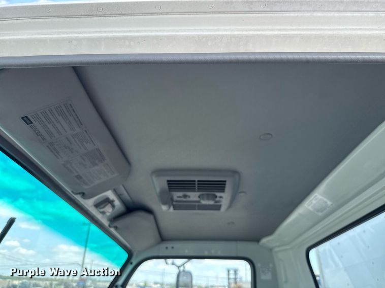 image for item EJ3827 2007 Isuzu NPR box truck