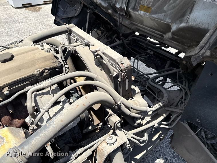 image for item EJ3827 2007 Isuzu NPR box truck