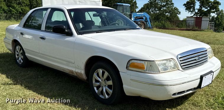 image for item EJ4489 1998 Ford Crown Victoria Police Interceptor  