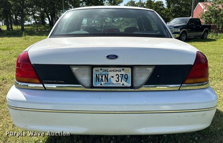 image for item EJ4489 1998 Ford Crown Victoria Police Interceptor  