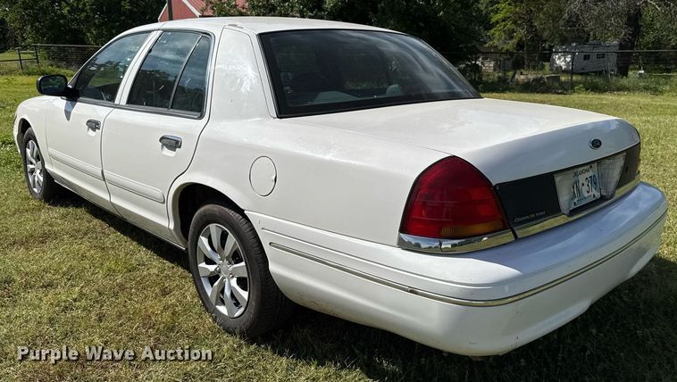 image for item EJ4489 1998 Ford Crown Victoria Police Interceptor  