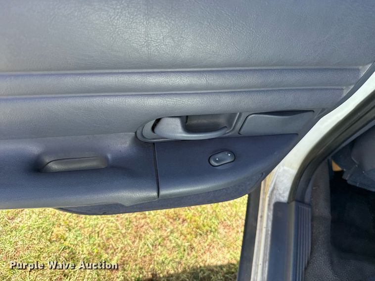 image for item EJ4489 1998 Ford Crown Victoria Police Interceptor  