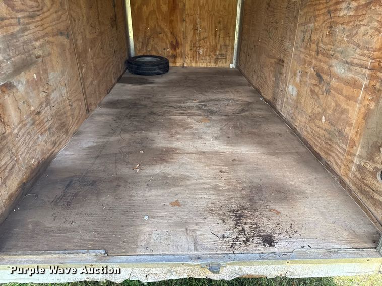 image for item EJ4490 2009 Express  Trailer enclosed cargo trailer