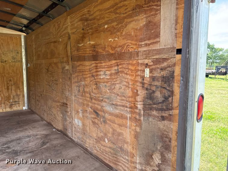 image for item EJ4490 2009 Express  Trailer enclosed cargo trailer