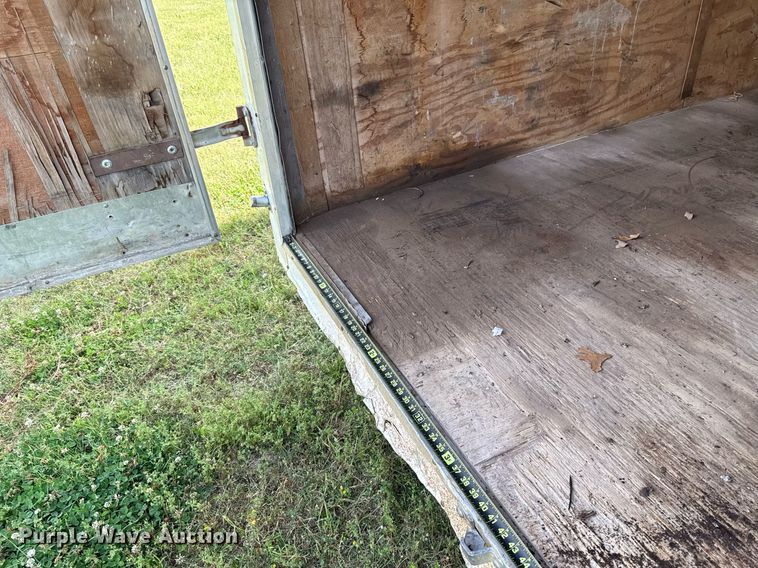 image for item EJ4490 2009 Express  Trailer enclosed cargo trailer