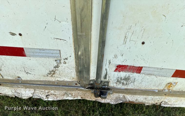 image for item EJ4490 2009 Express  Trailer enclosed cargo trailer