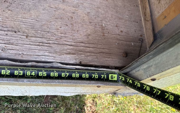 image for item EJ4490 2009 Express  Trailer enclosed cargo trailer