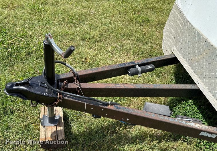 image for item EJ4490 2009 Express  Trailer enclosed cargo trailer