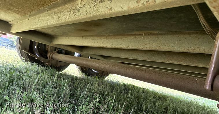 image for item EJ4490 2009 Express  Trailer enclosed cargo trailer