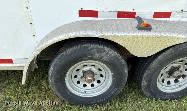 image for item EJ4490 2009 Express  Trailer enclosed cargo trailer