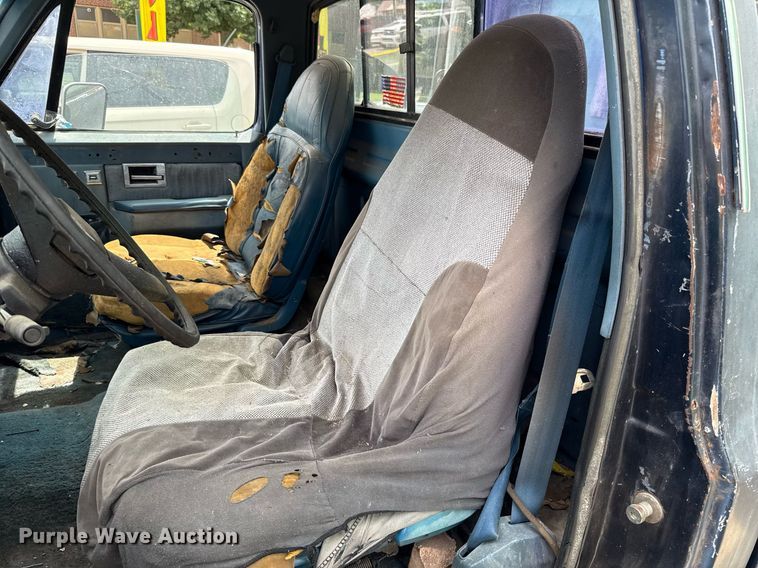 image for item EJ4493 1984 Chevrolet C10 pickup truck