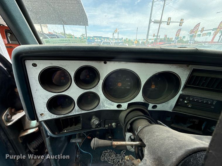 image for item EJ4493 1984 Chevrolet C10 pickup truck