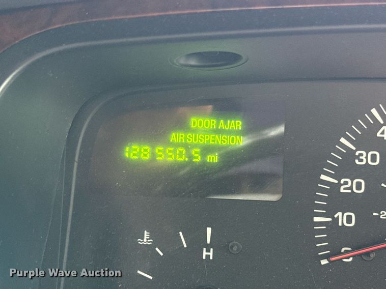 image for item EJ4495 2001 Lincoln Krystal limousine