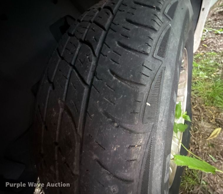 image for item EJ4495 2001 Lincoln Krystal limousine