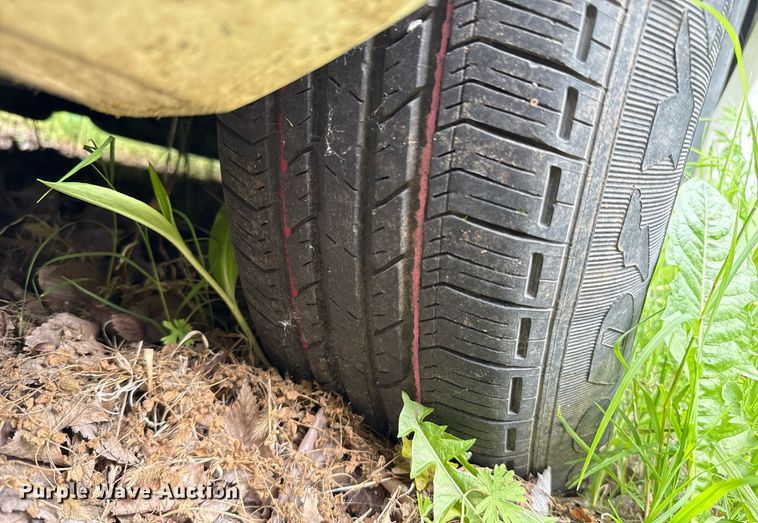 image for item EJ4495 2001 Lincoln Krystal limousine