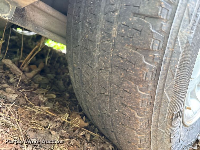 image for item EJ4495 2001 Lincoln Krystal limousine