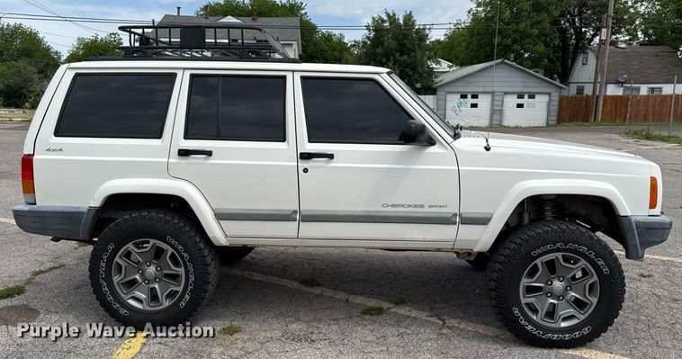 image for item EJ4496 2001 Jeep Cherokee SUV