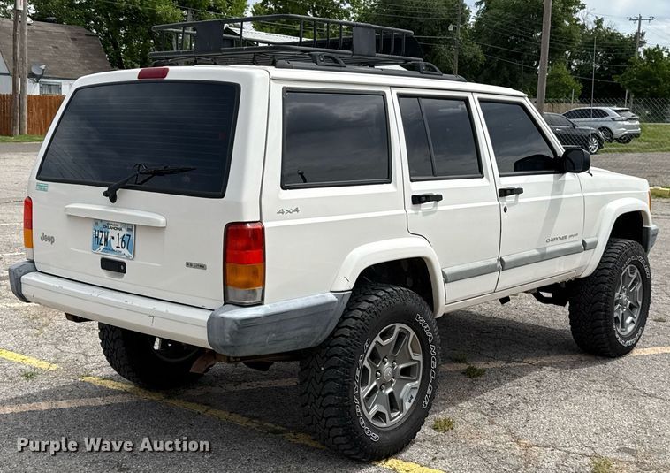 image for item EJ4496 2001 Jeep Cherokee SUV