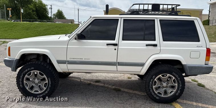 image for item EJ4496 2001 Jeep Cherokee SUV
