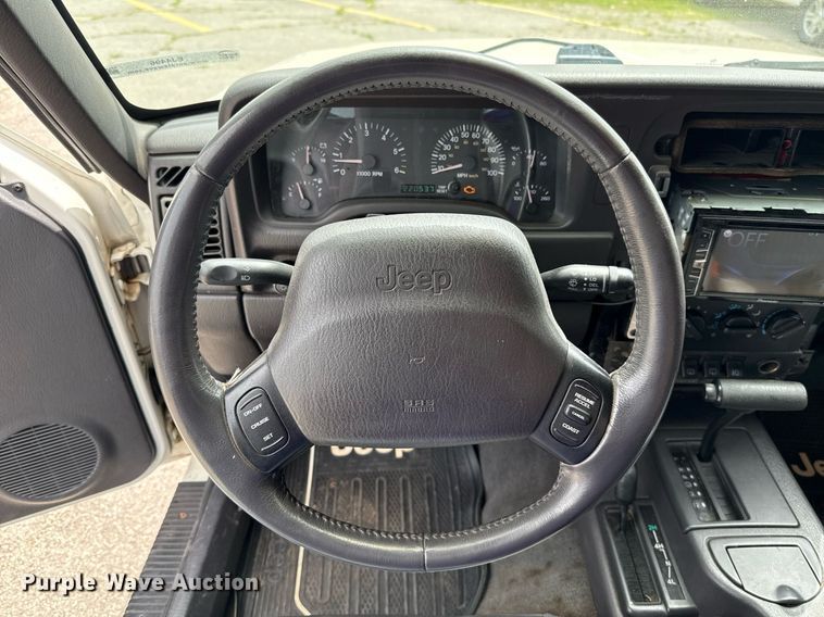 image for item EJ4496 2001 Jeep Cherokee SUV