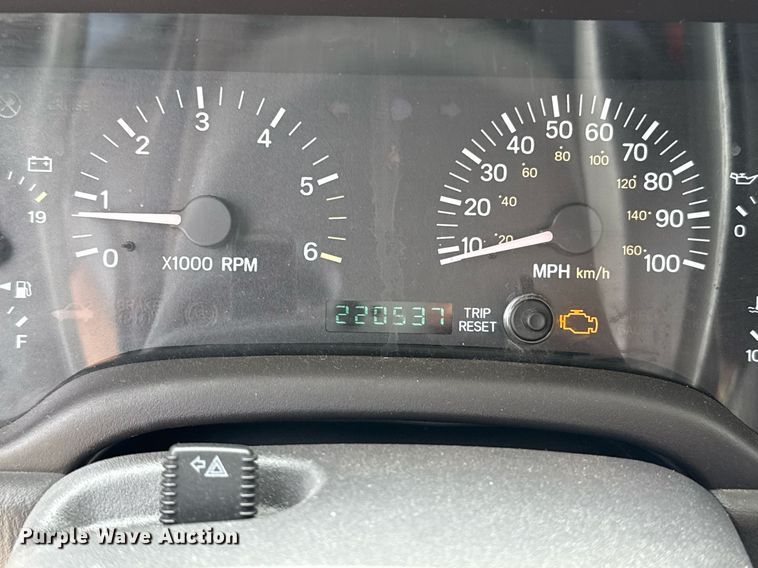 image for item EJ4496 2001 Jeep Cherokee SUV