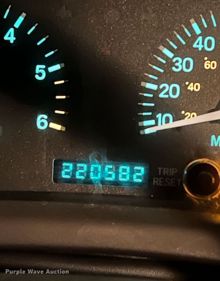 image for item EJ4496 2001 Jeep Cherokee SUV