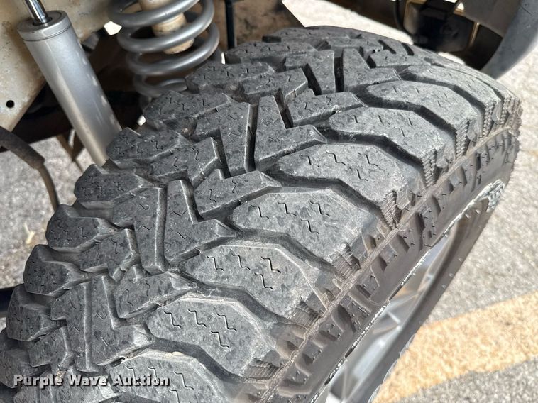 image for item EJ4496 2001 Jeep Cherokee SUV