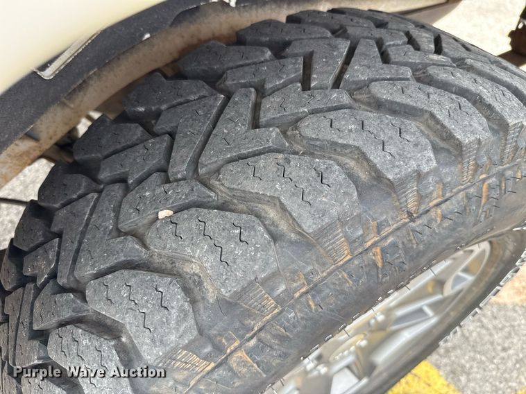 image for item EJ4496 2001 Jeep Cherokee SUV