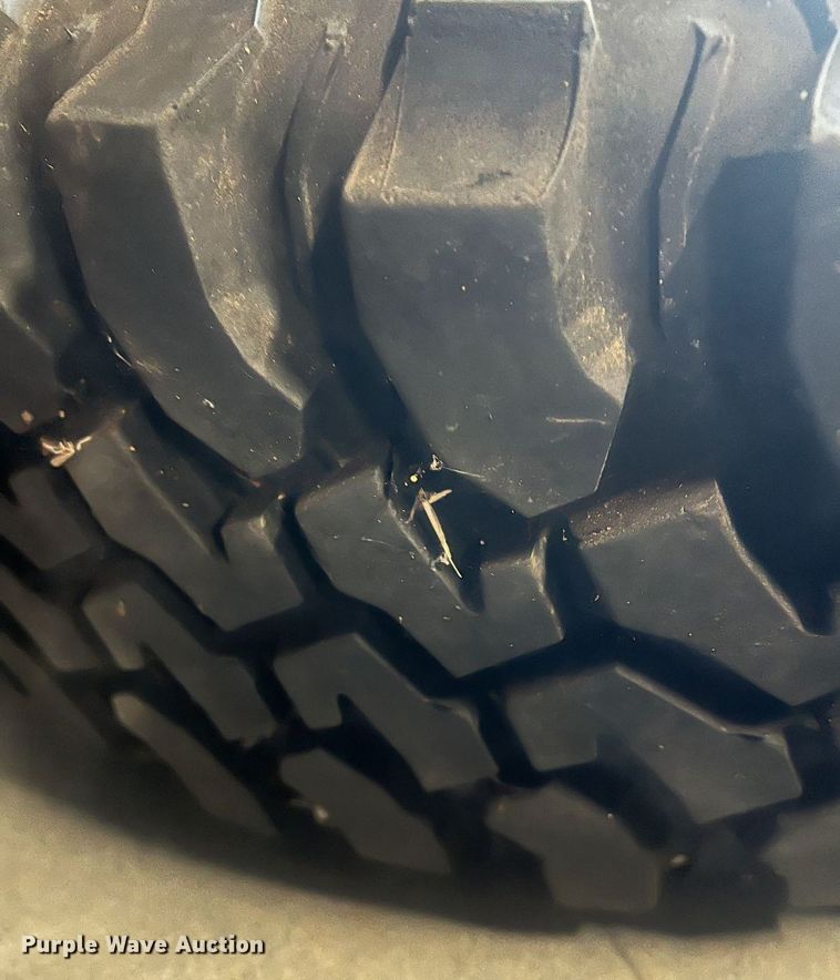 image for item EJ4496 2001 Jeep Cherokee SUV