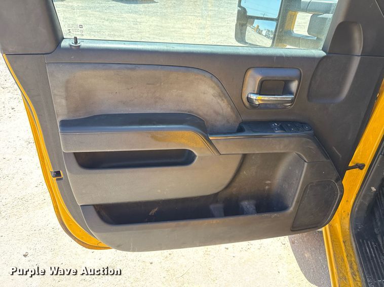 image for item EJ4518 2017 Chevrolet Silverado 3500HD utility bed pickup truck