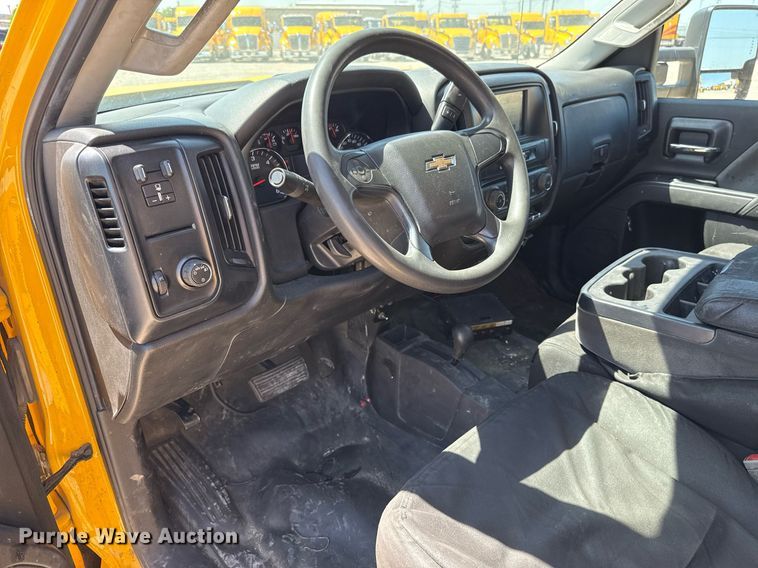 image for item EJ4518 2017 Chevrolet Silverado 3500HD utility bed pickup truck