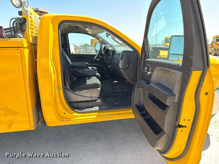 image for item EJ4518 2017 Chevrolet Silverado 3500HD utility bed pickup truck