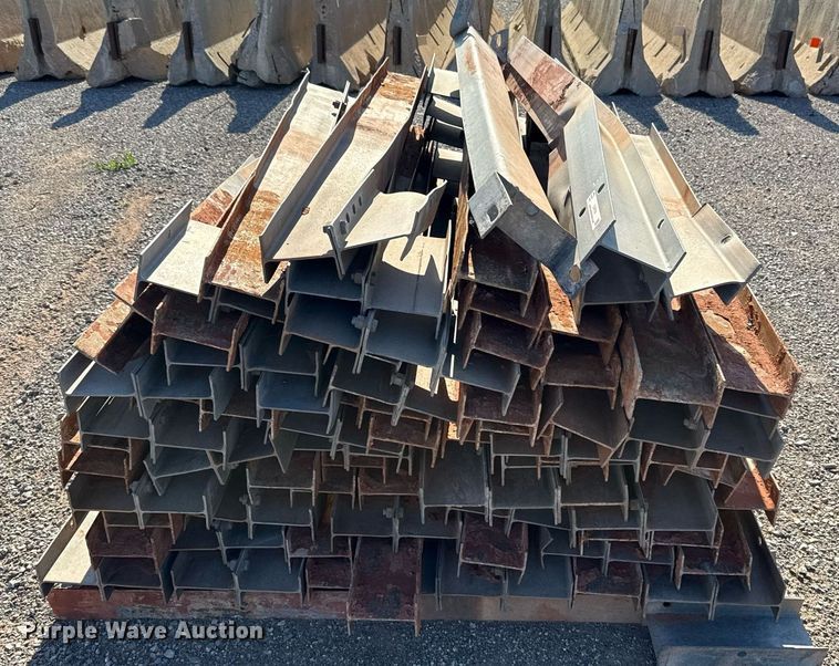 image for item EJ8791 Approximately 65 guard rail posts